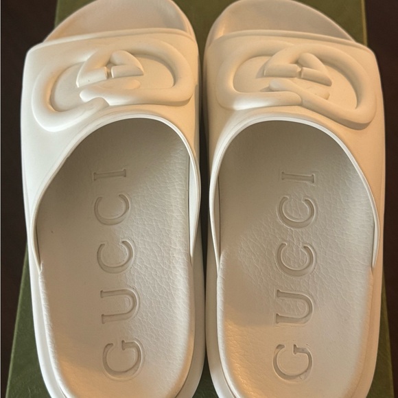 GUCCI MIAMI FLATFORM SLIDES - Picture 2 of 6
